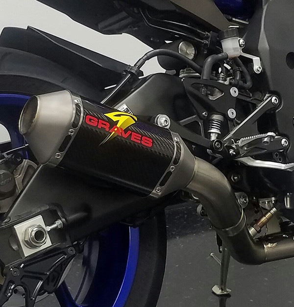 Graves Motorsports Yamaha R1 Full Titanium Exhaust System - Carbon 200mm Silencer EXY-17R1-FTC20
